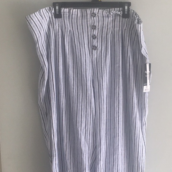 Definitions by d. jeans White Striped Pants - Picture 3 of 10